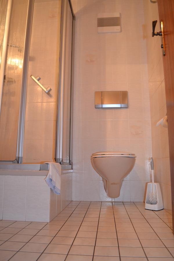 Schwarzburg Hotel Weisser Hirsch الغرفة الصورة