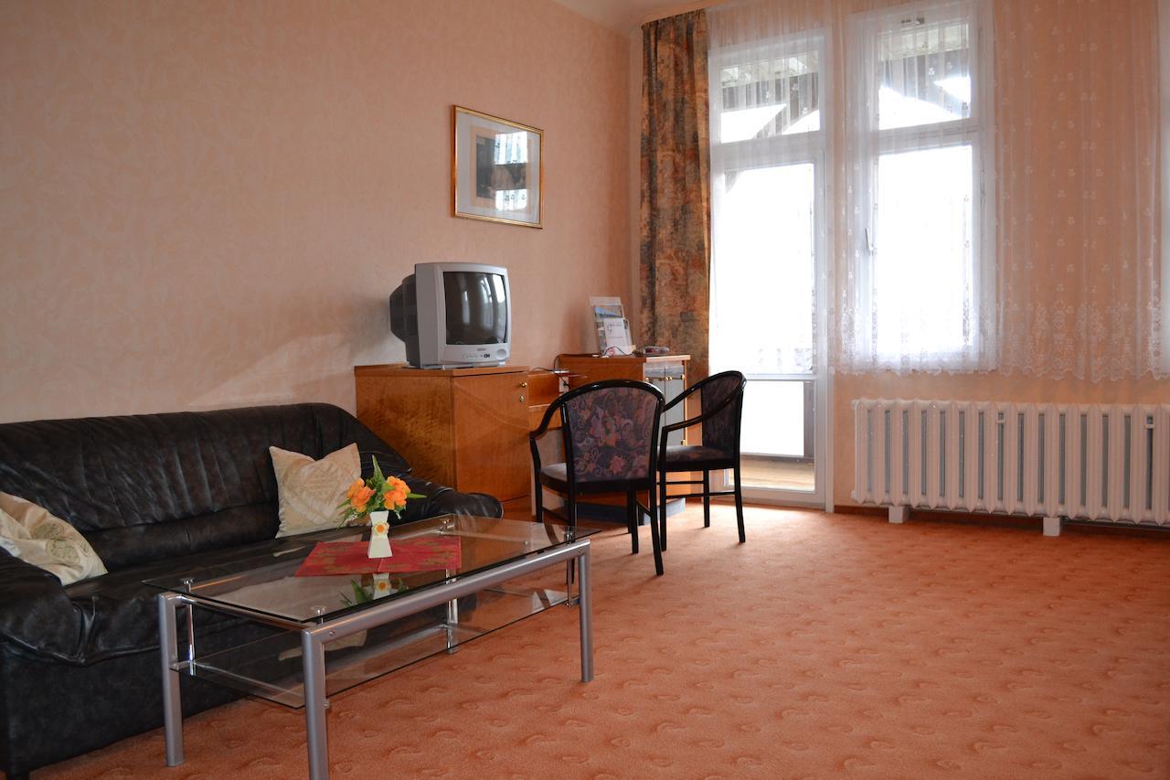 Schwarzburg Hotel Weisser Hirsch الغرفة الصورة